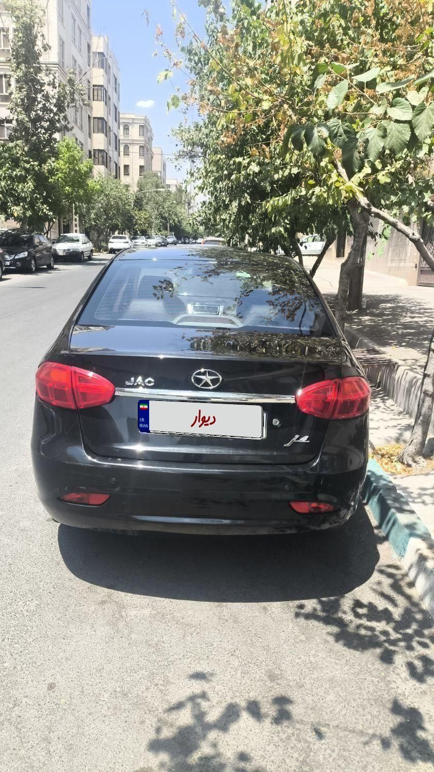 جک J4 اتوماتیک ساده - 1402