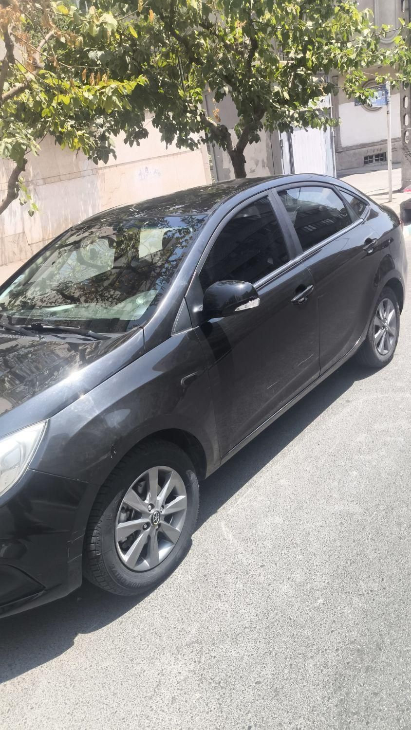 جک J4 اتوماتیک ساده - 1402