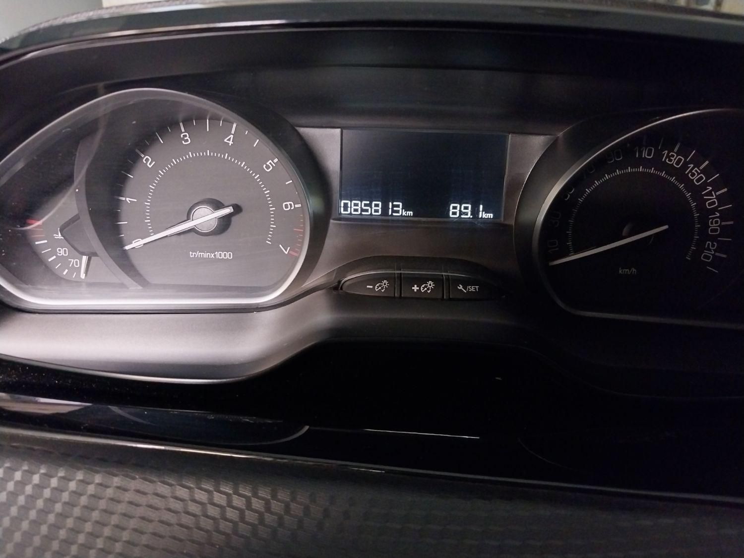 پژو 2008 اتوماتیک - 1396
