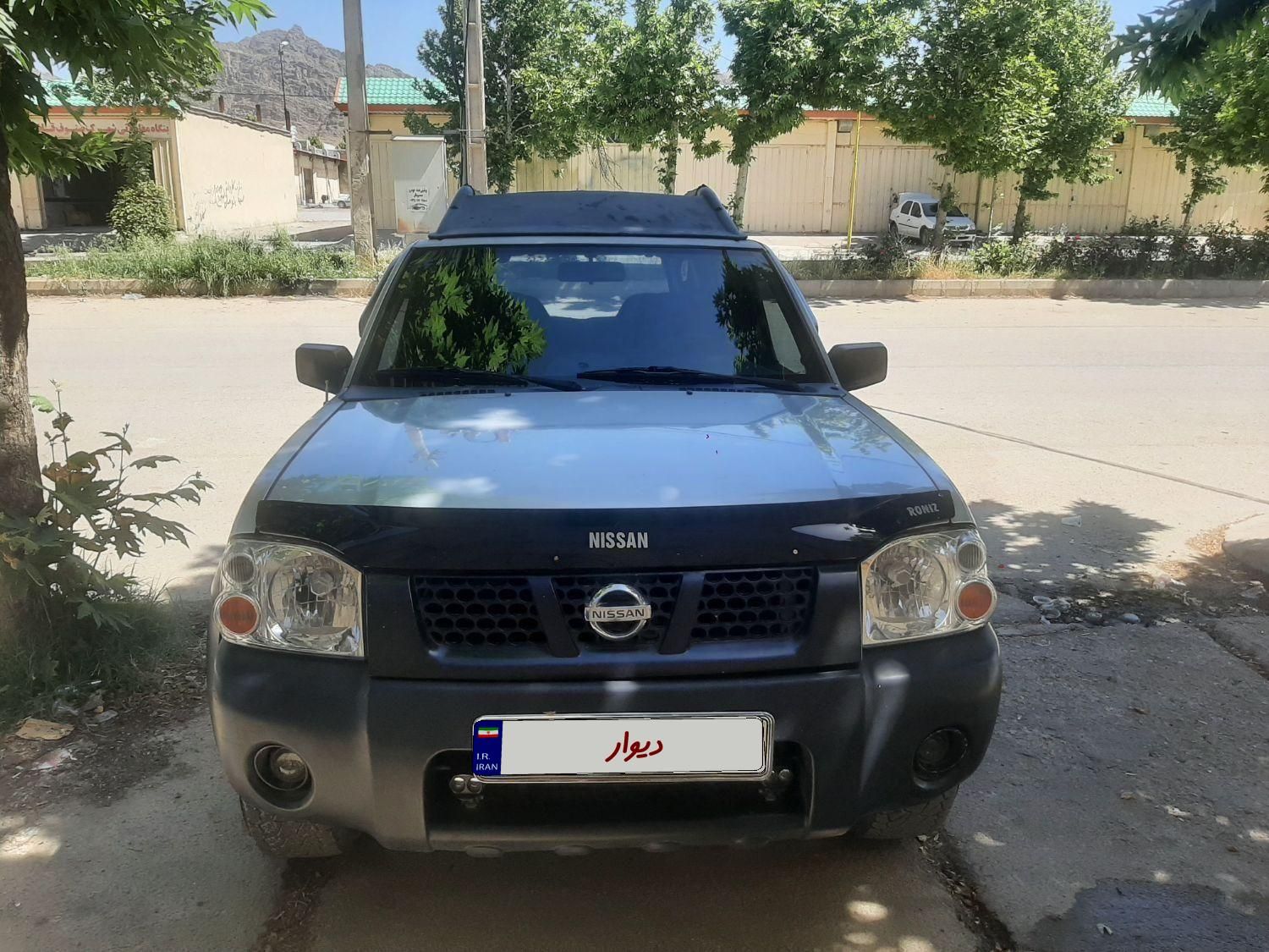 نیسان رونیز دنده‌ای - 1385
