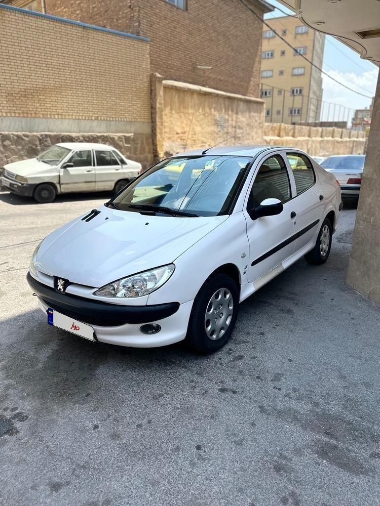 پژو ۲۰۶ صندوق دار v8 - 1395