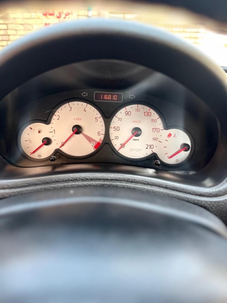 پژو ۲۰۶ صندوق دار v8 - 1395