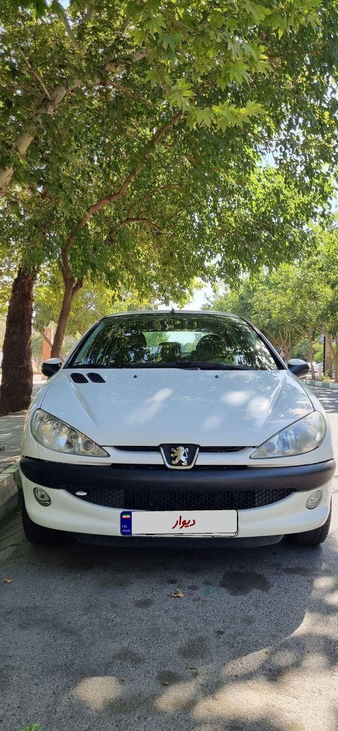 پژو ۲۰۶ صندوق دار v8 - 1397