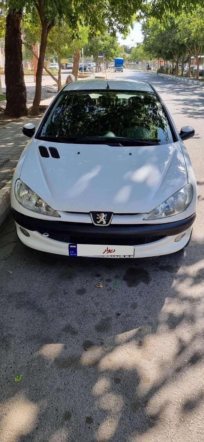 پژو ۲۰۶ صندوق دار v8 - 1397