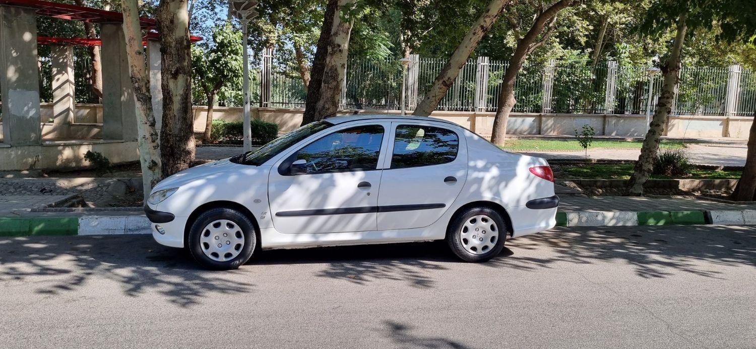 پژو ۲۰۶ صندوق دار v8 - 1397