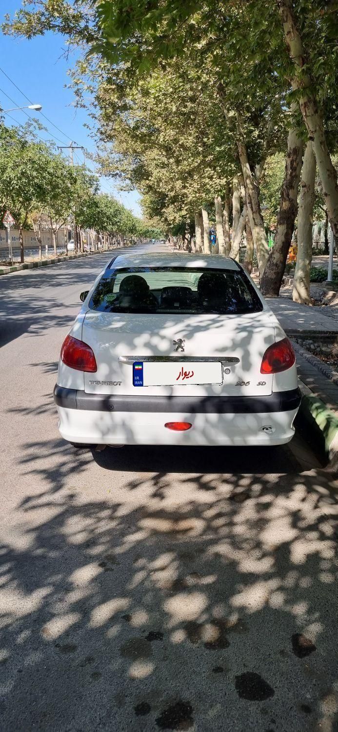 پژو ۲۰۶ صندوق دار v8 - 1397
