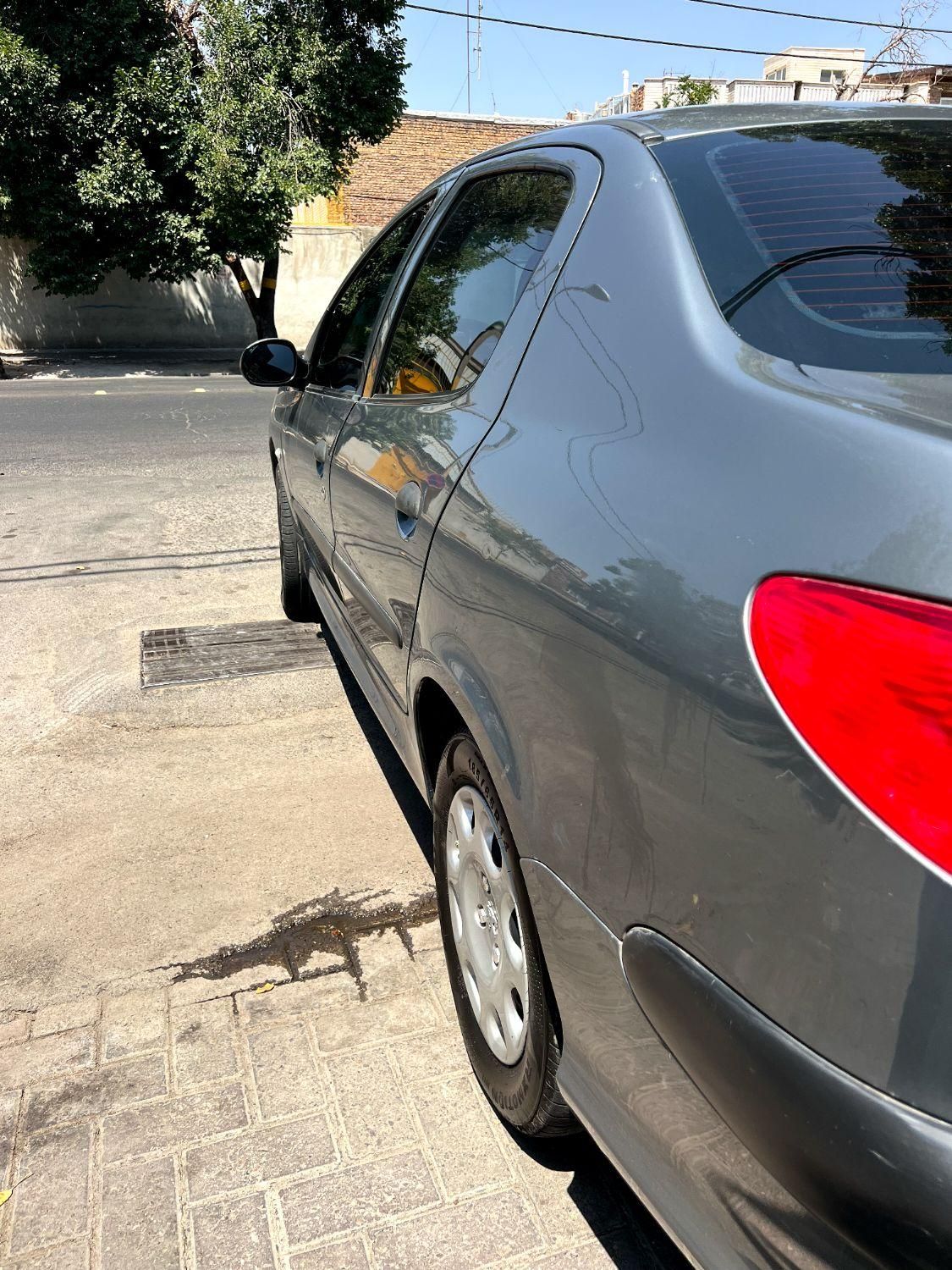 پژو ۲۰۶ صندوق دار v8 - 1398