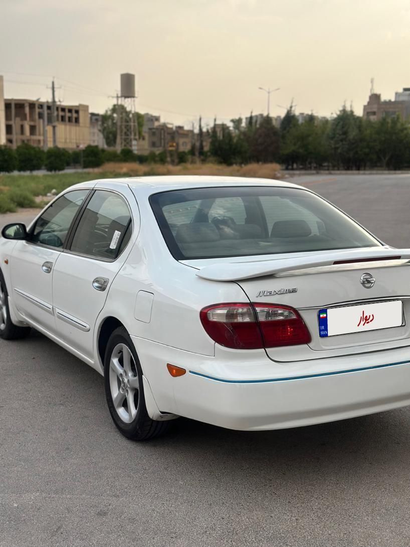 نیسان ماکسیما دنده‌ای - 1384