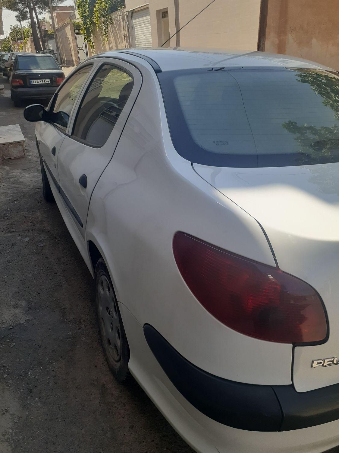 پژو ۲۰۶ صندوق دار v8 - 1396