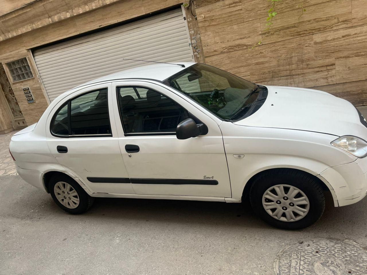 تیبا صندوق دار SX - 1392