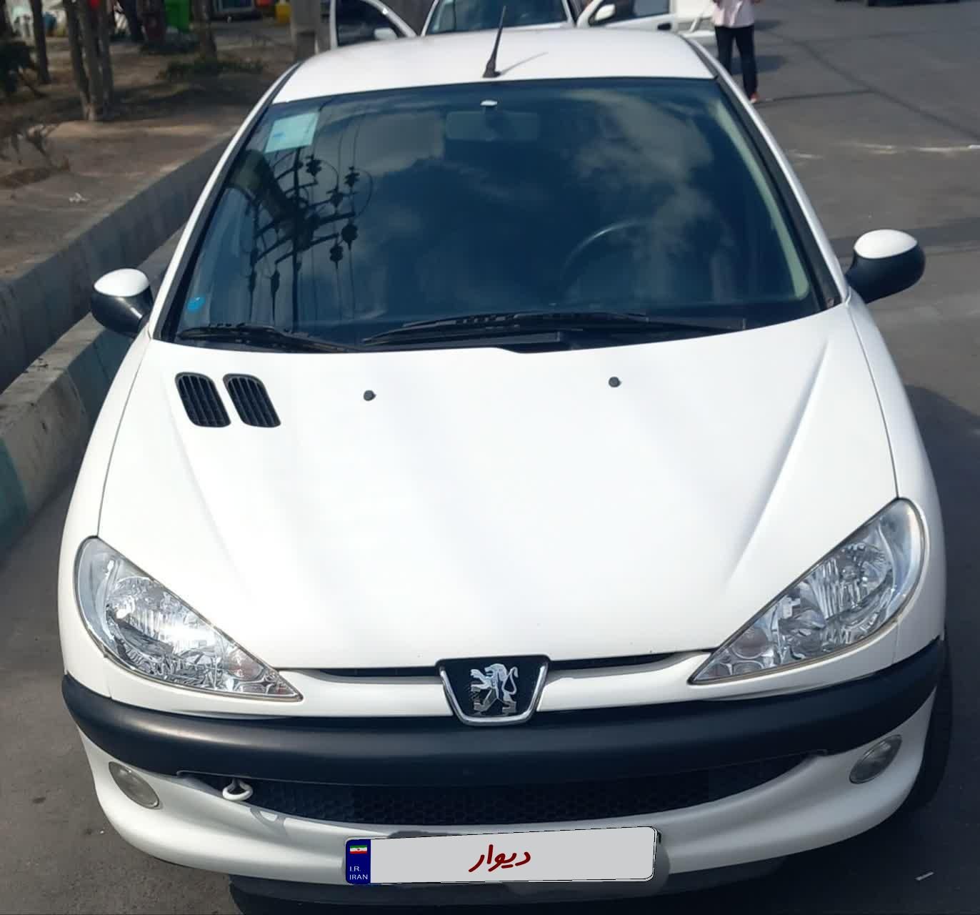 پژو ۲۰۶ صندوق دار v8 - 1396