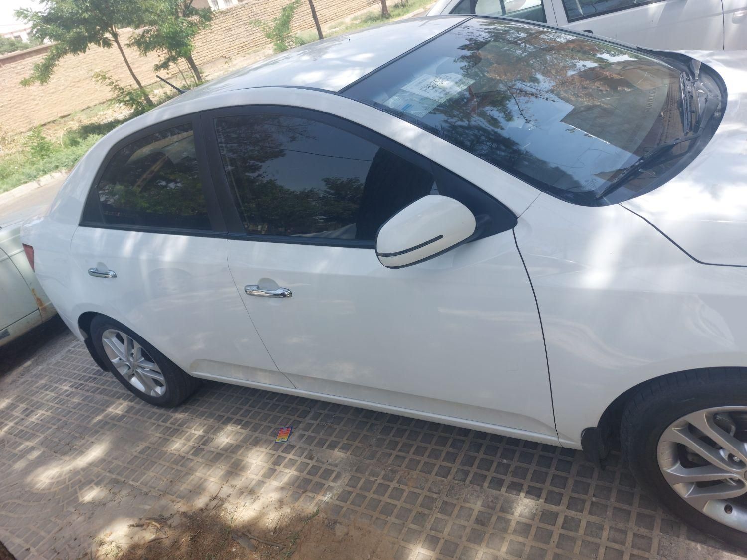 کیا سراتو 2.0 لیتر اتوماتیک GT لاین - 2015