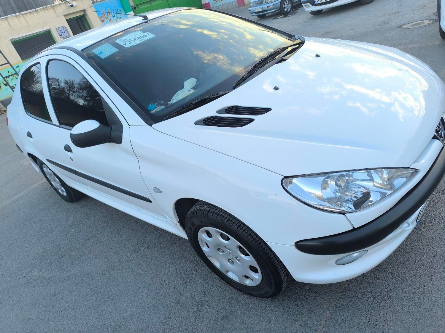 پژو ۲۰۶ صندوق دار v8 - 1398