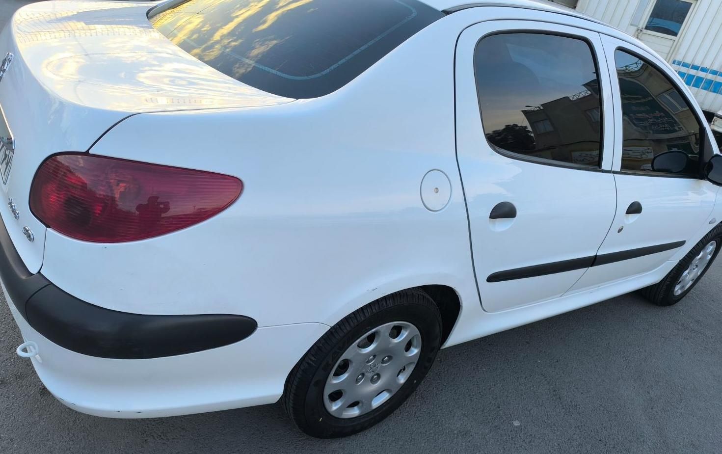 پژو ۲۰۶ صندوق دار v8 - 1398