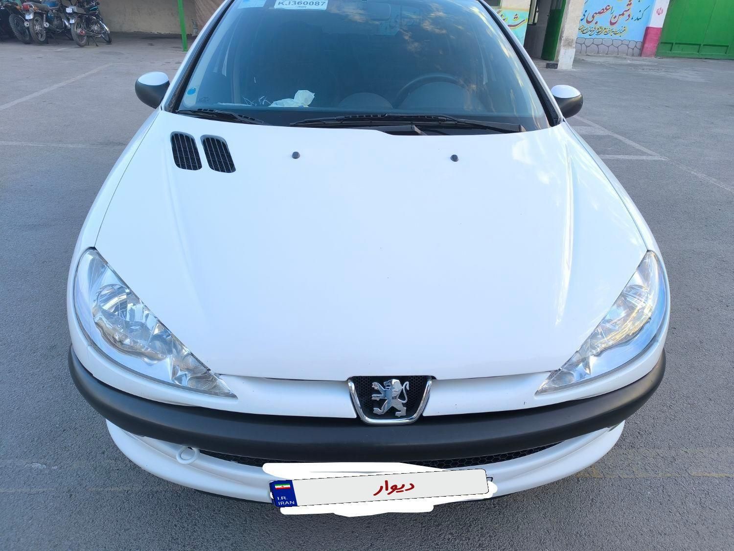 پژو ۲۰۶ صندوق دار v8 - 1398