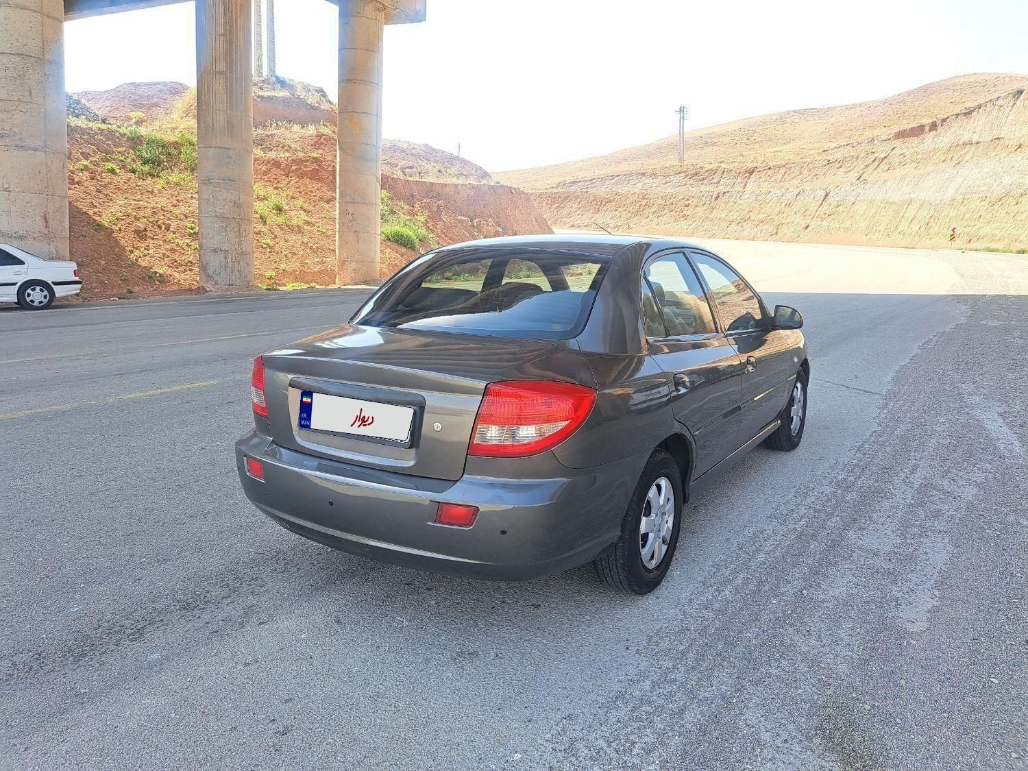 کیا ریو صندوقدار نیمه فول UB - 1389