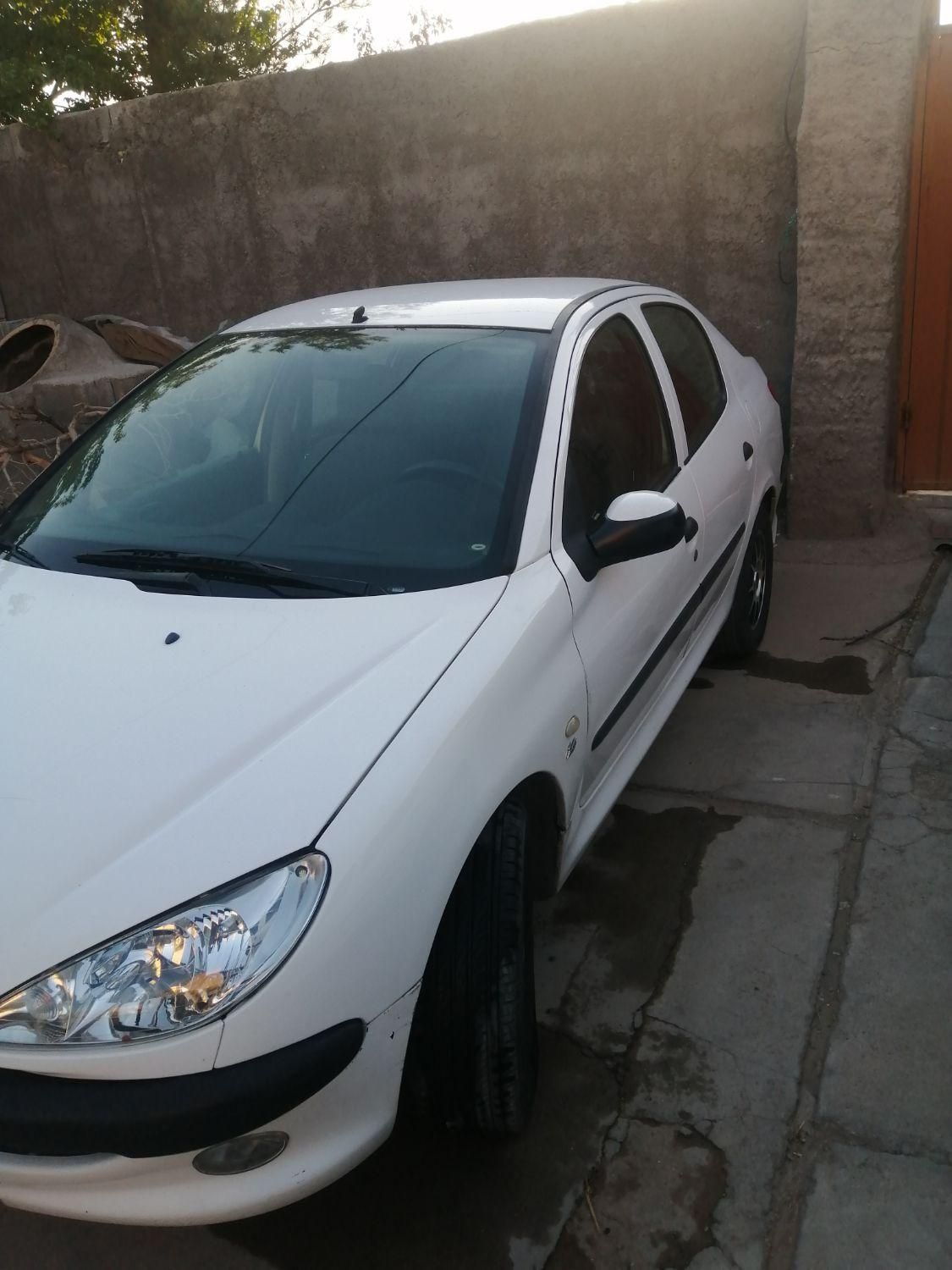 پژو ۲۰۶ صندوق دار v8 - 1391