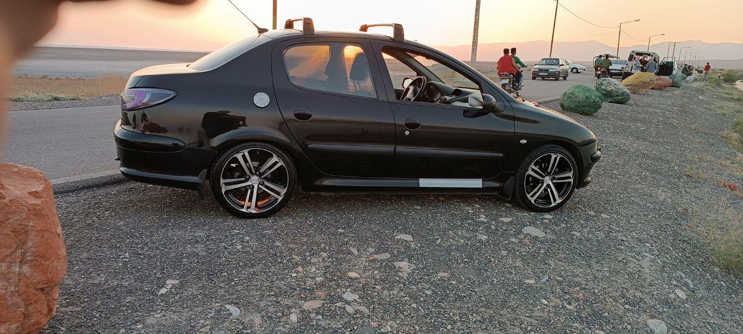 پژو ۲۰۶ صندوق دار v8 - 1396