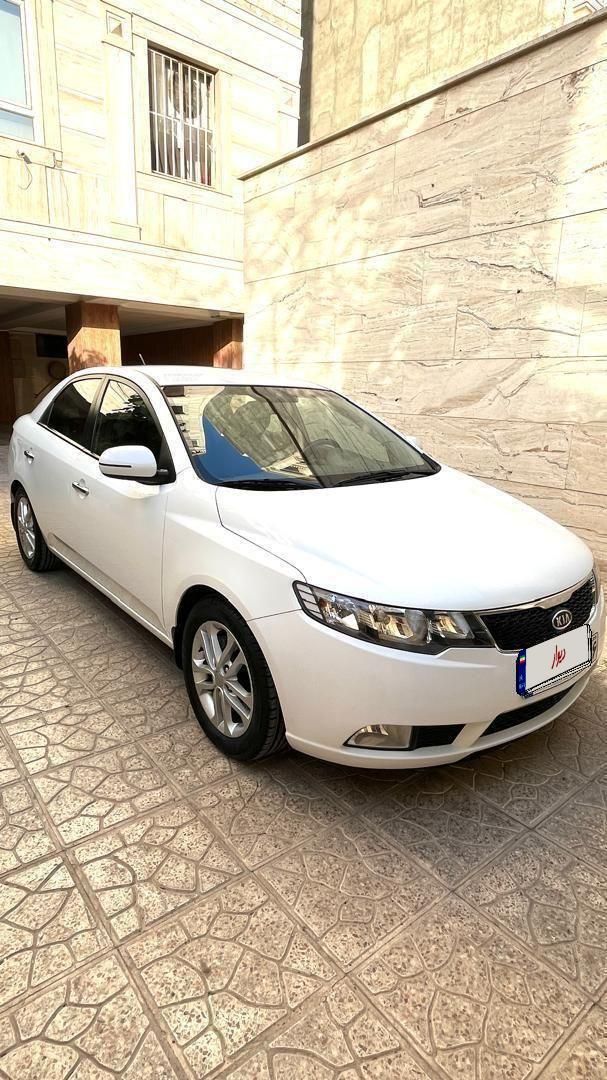 کیا سراتو 2.0 لیتر اتوماتیک GT لاین - 2016