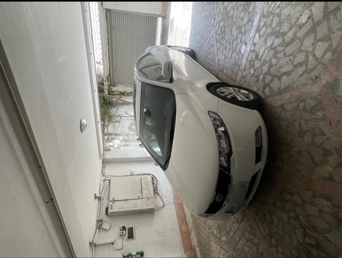 کیا سراتو 2.0 لیتر اتوماتیک GT لاین - 2011