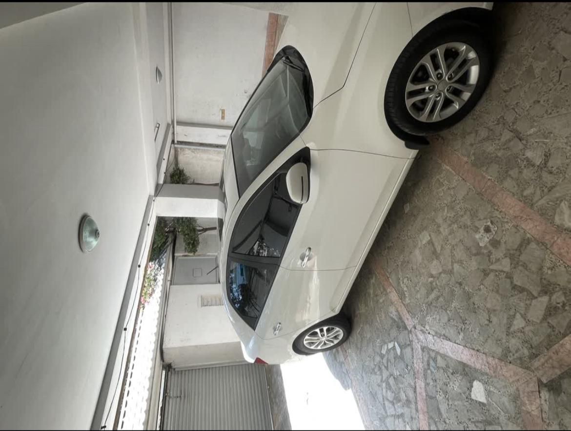 کیا سراتو 2.0 لیتر اتوماتیک GT لاین - 2011