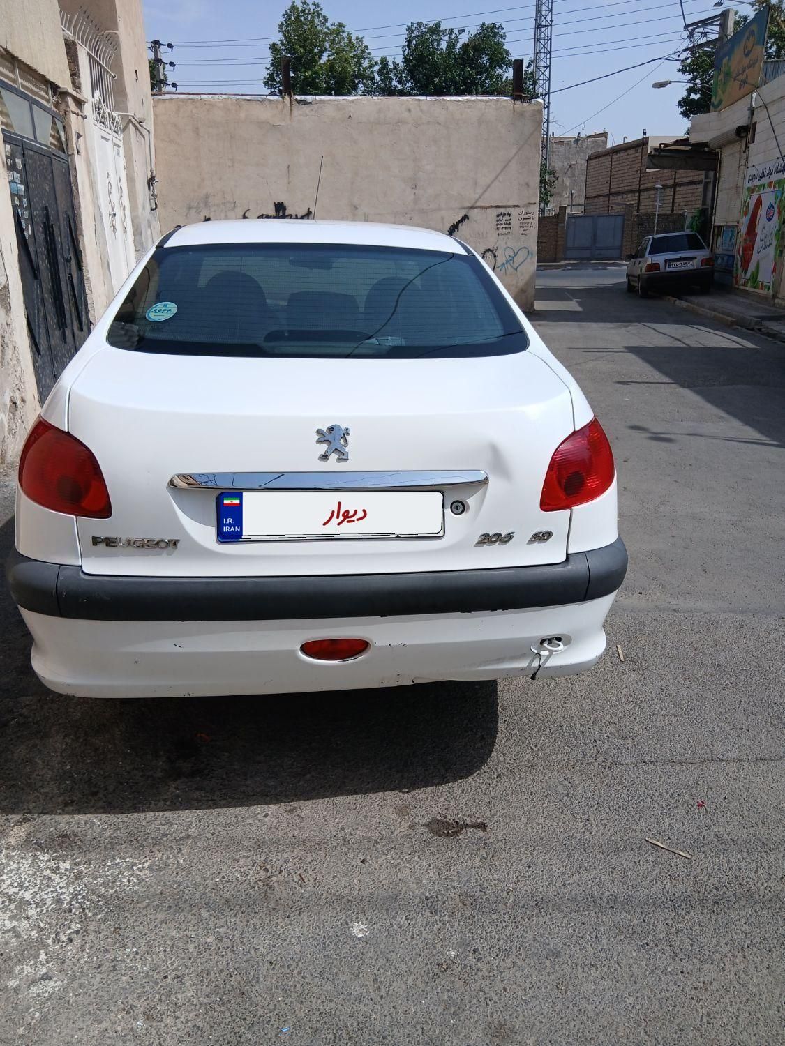 پژو ۲۰۶ صندوق دار v8 - 1398