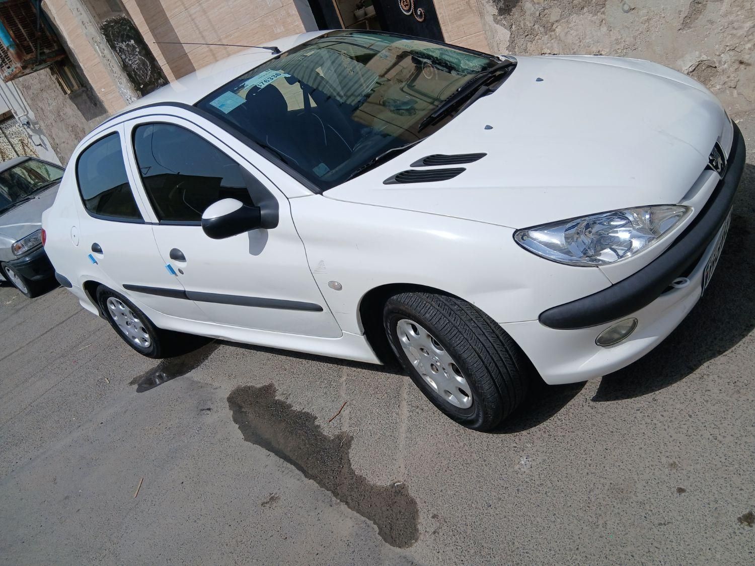 پژو ۲۰۶ صندوق دار v8 - 1398