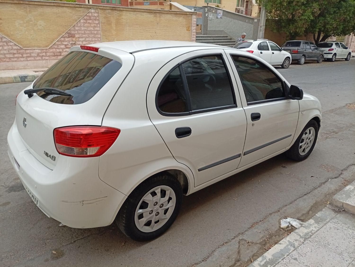 تیبا صندوق دار SX - 1400