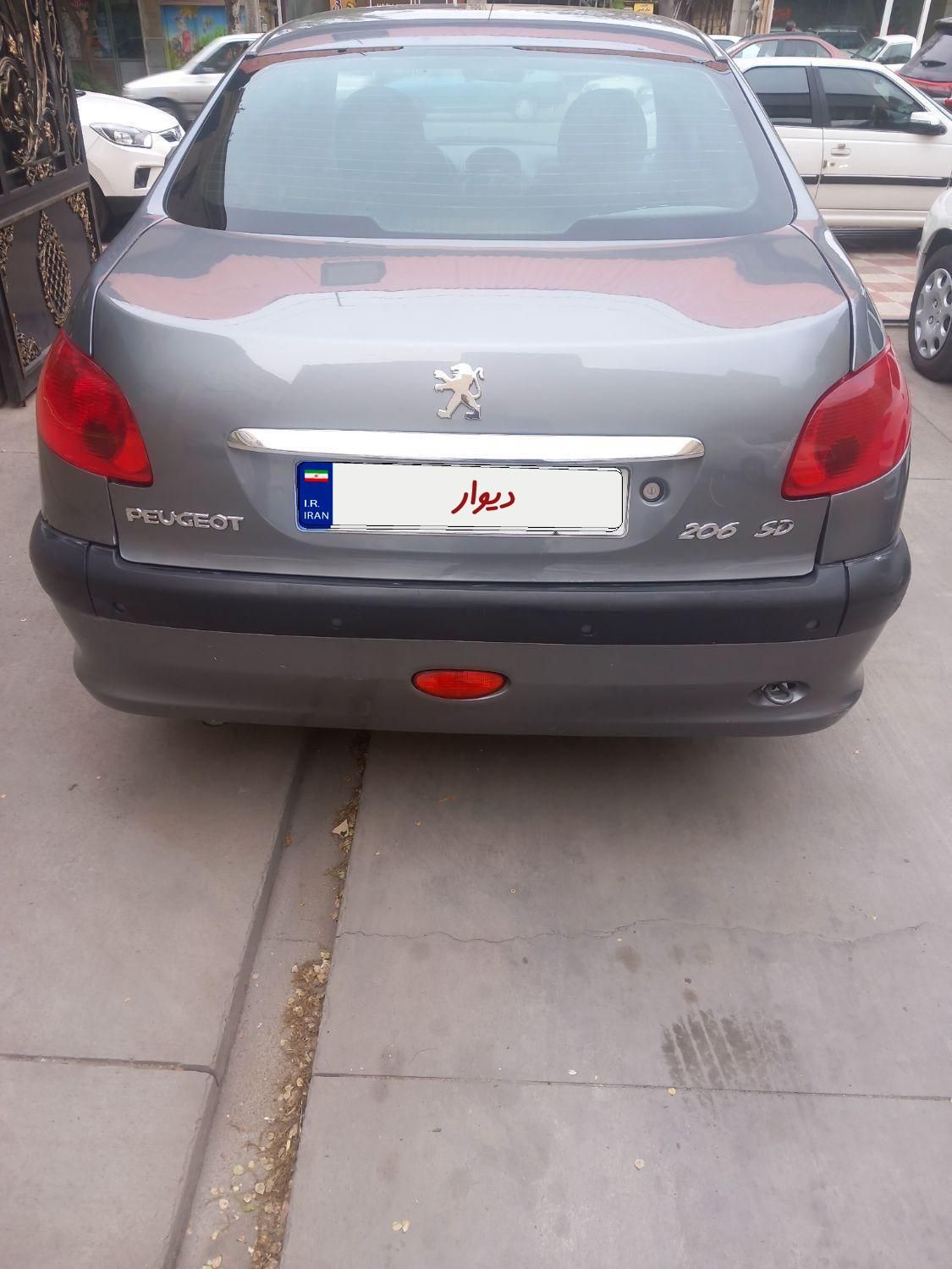 پژو ۲۰۶ صندوق دار v8 - 1390
