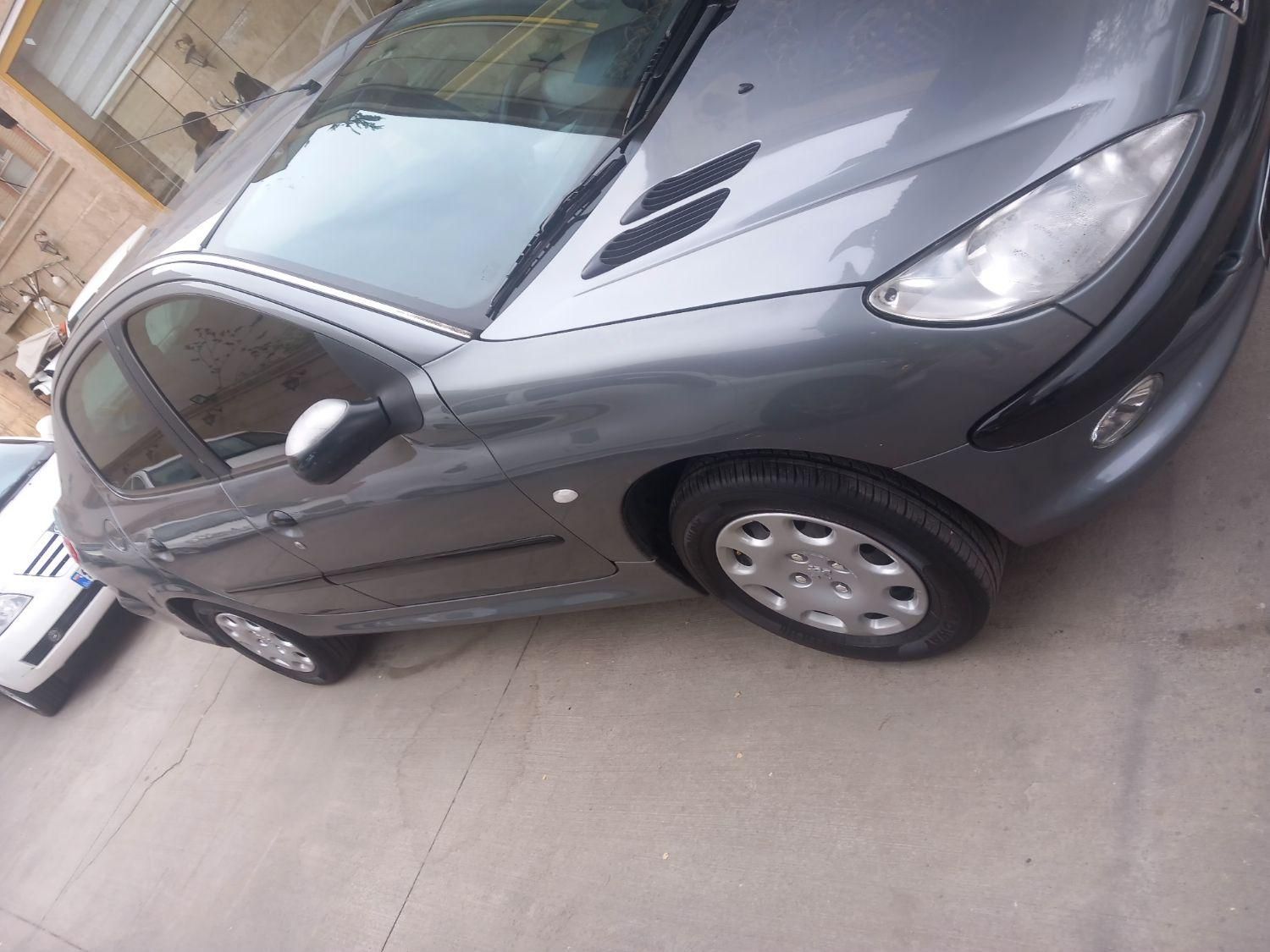 پژو ۲۰۶ صندوق دار v8 - 1390
