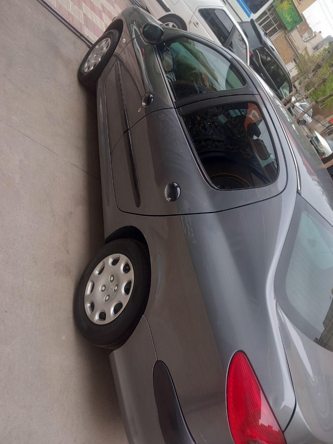 پژو ۲۰۶ صندوق دار v8 - 1390