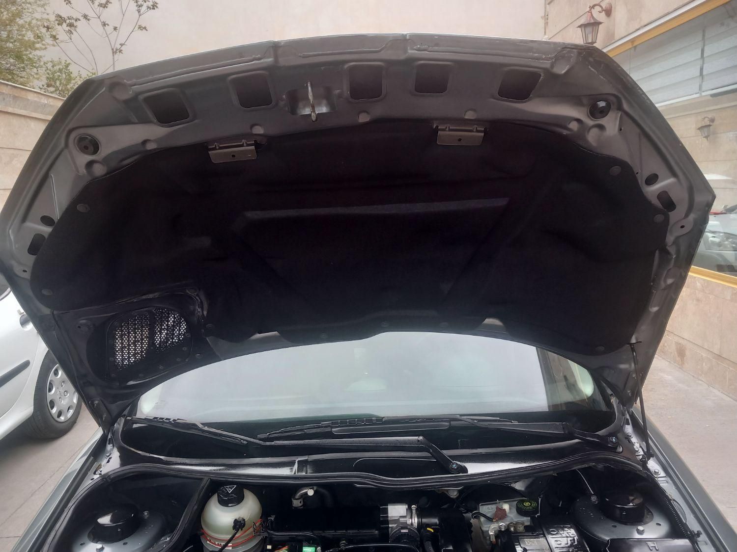 پژو ۲۰۶ صندوق دار v8 - 1390