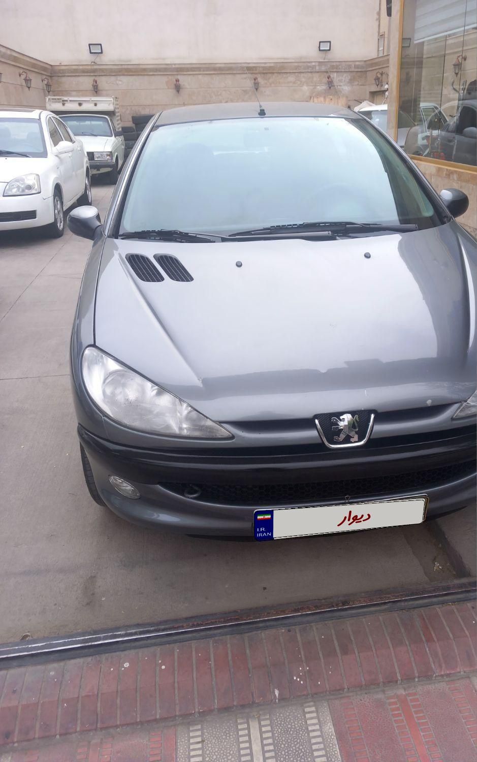 پژو ۲۰۶ صندوق دار v8 - 1390
