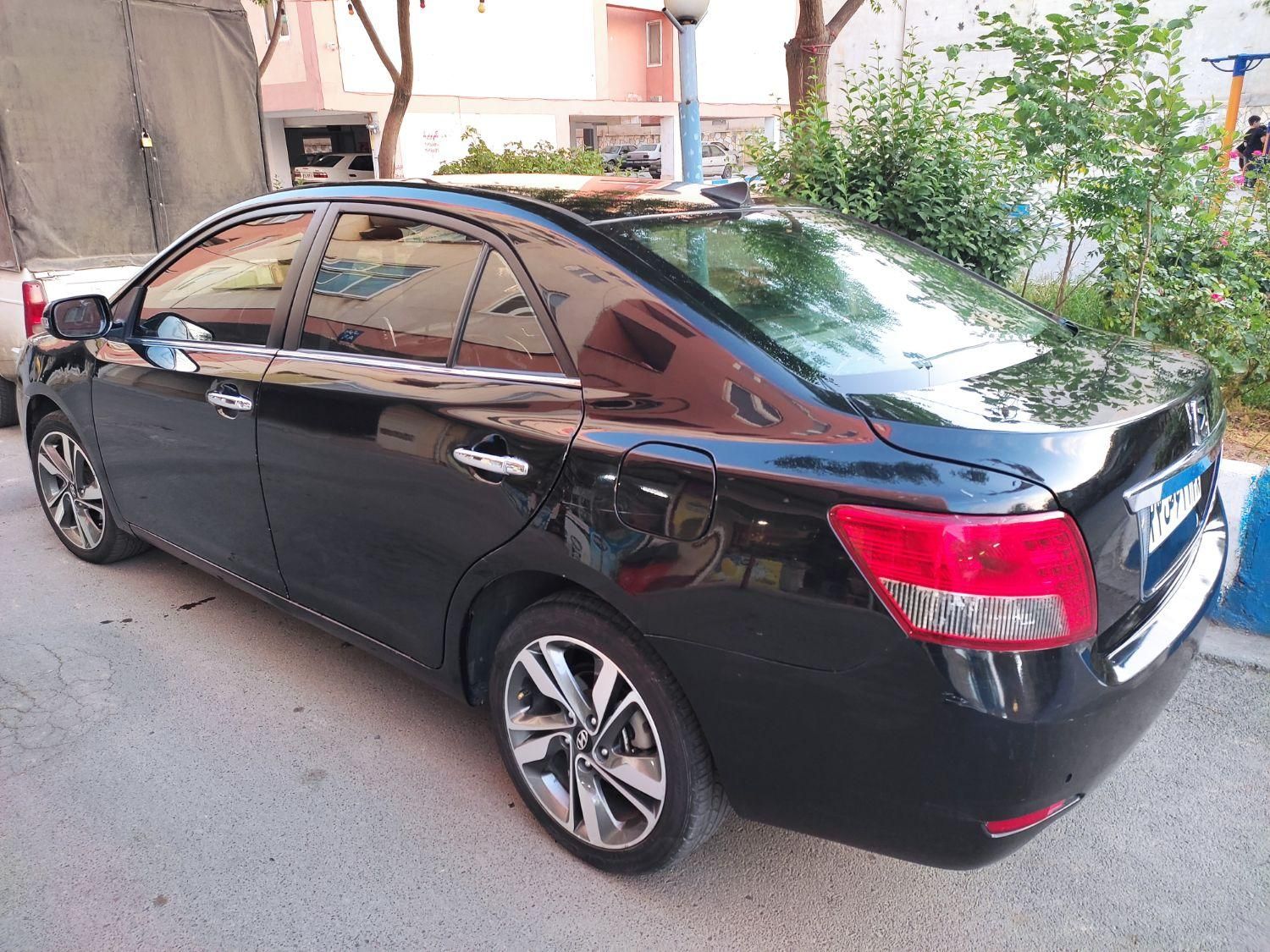 زوتی Z300 اتوماتیک - 2014