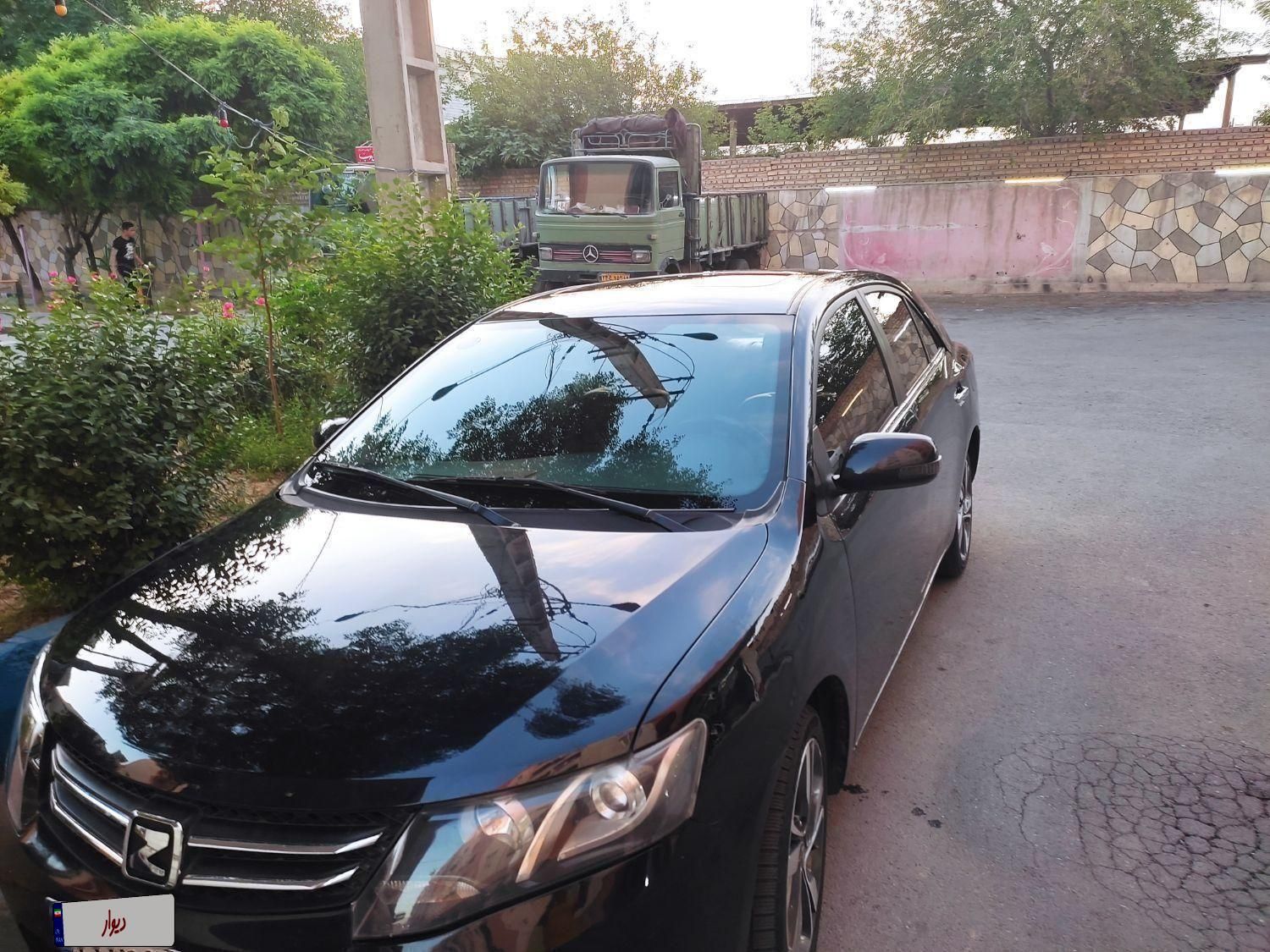 زوتی Z300 اتوماتیک - 2014
