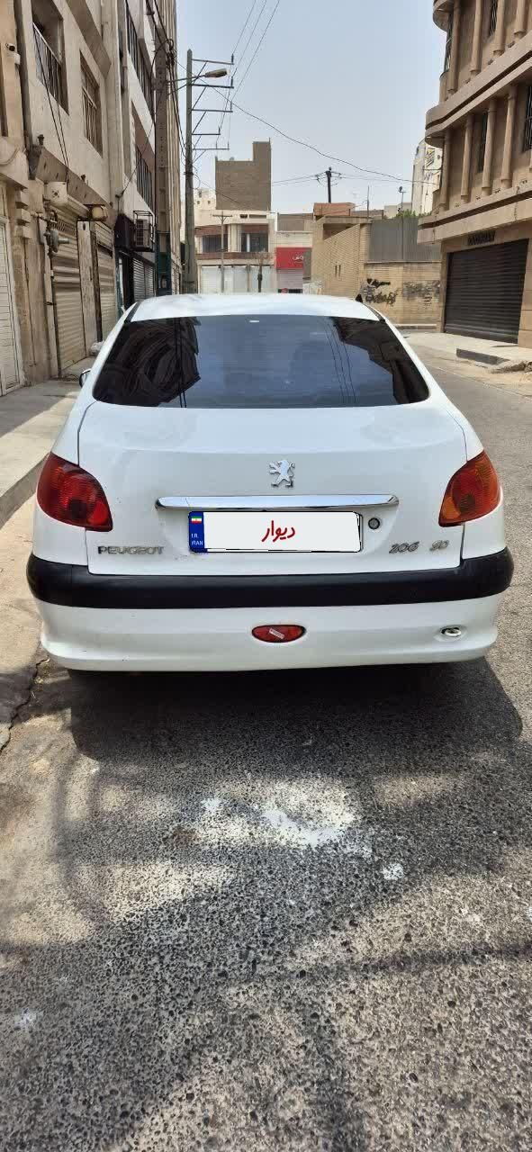 پژو ۲۰۶ صندوق دار v8 - 1396