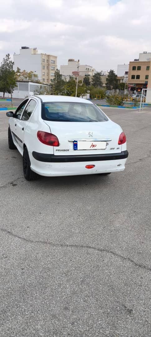 پژو ۲۰۶ صندوق دار v8 - 1396
