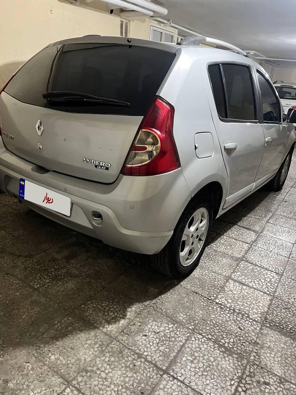 خودرو رنو، ساندرو آگهی ann_19373808