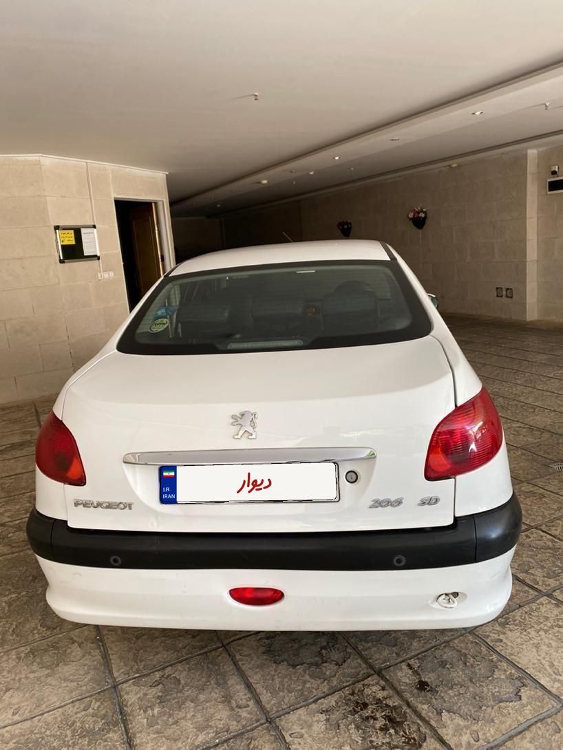 پژو ۲۰۶ صندوق دار v8 - 1396