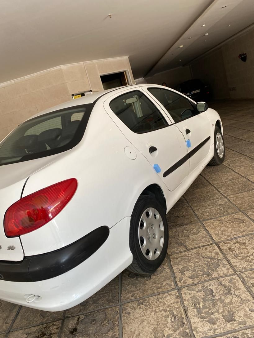 پژو ۲۰۶ صندوق دار v8 - 1396