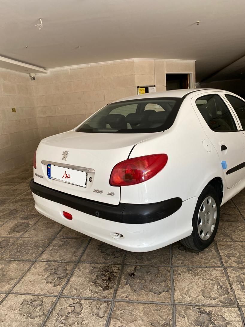 پژو ۲۰۶ صندوق دار v8 - 1396