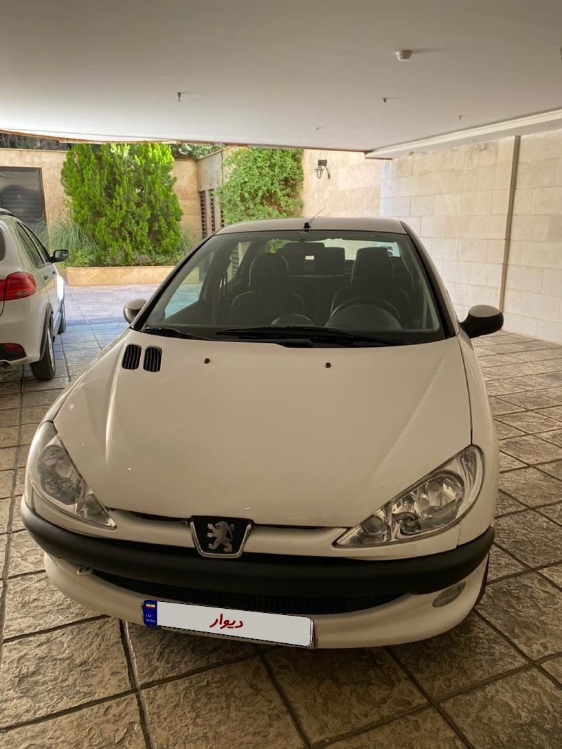 پژو ۲۰۶ صندوق دار v8 - 1396