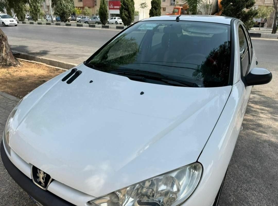 پژو ۲۰۶ صندوق دار v8 - 1400