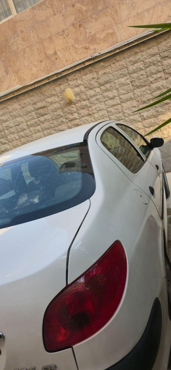 پژو ۲۰۶ صندوق دار v8 - 1392