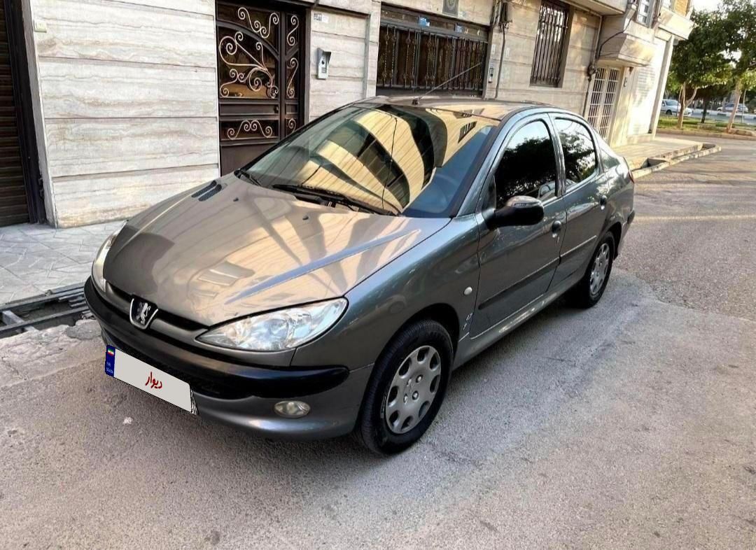 پژو ۲۰۶ صندوق دار v8 - 1395