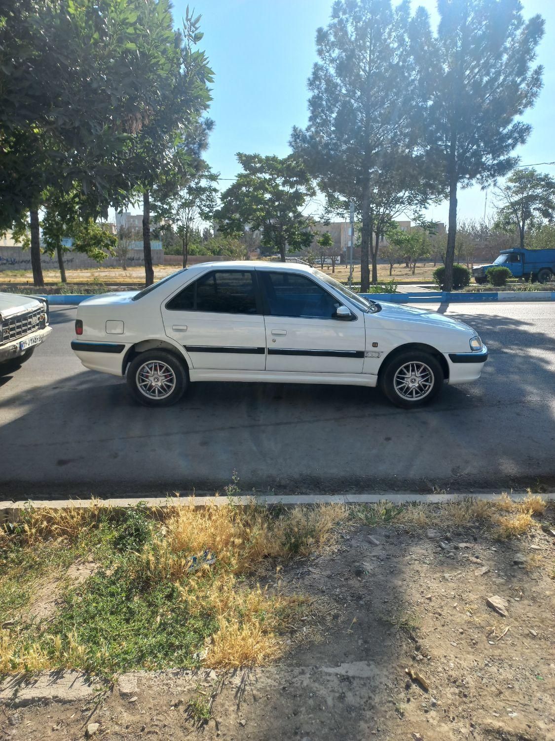 پژو 405 SLX بنزینی TU5 - 1393