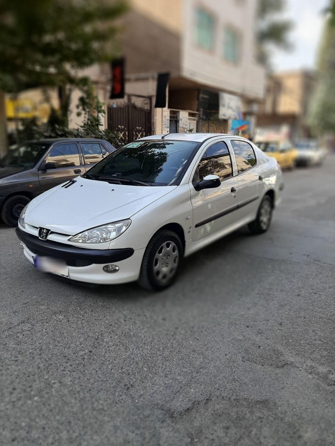پژو ۲۰۶ صندوق دار v8 - 1396