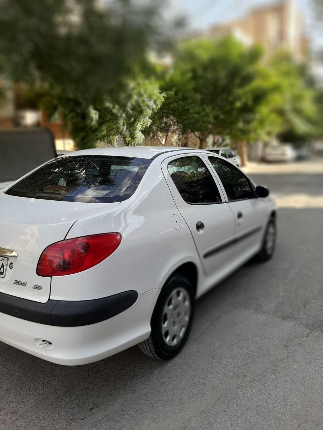 پژو ۲۰۶ صندوق دار v8 - 1396