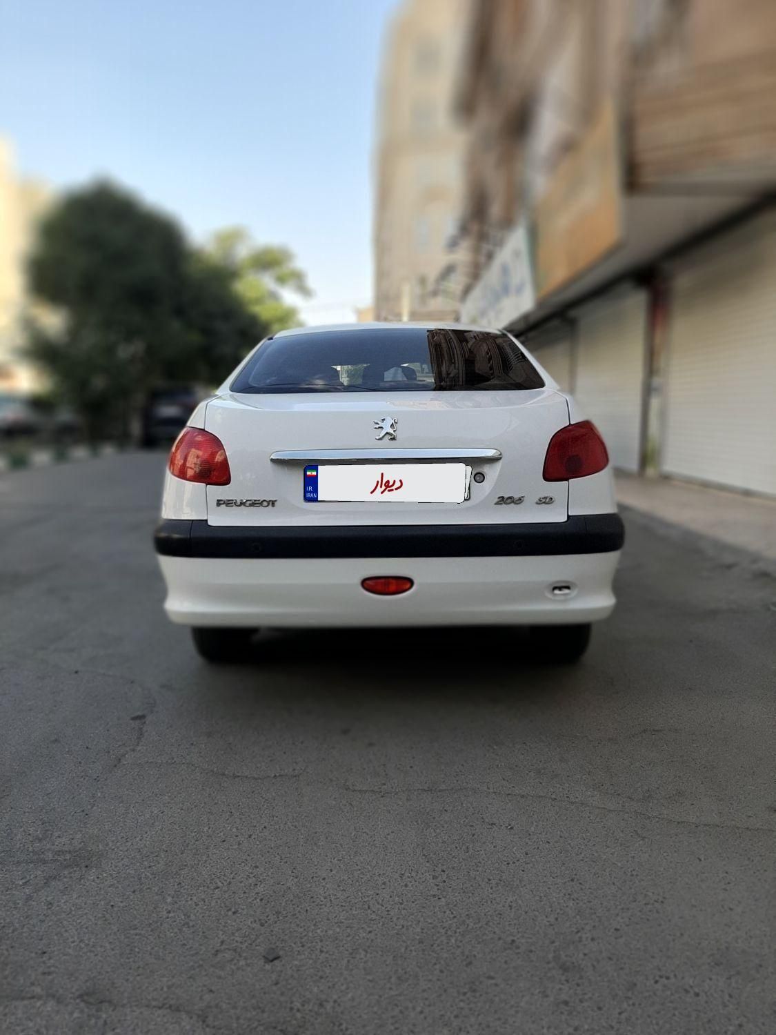 پژو ۲۰۶ صندوق دار v8 - 1396