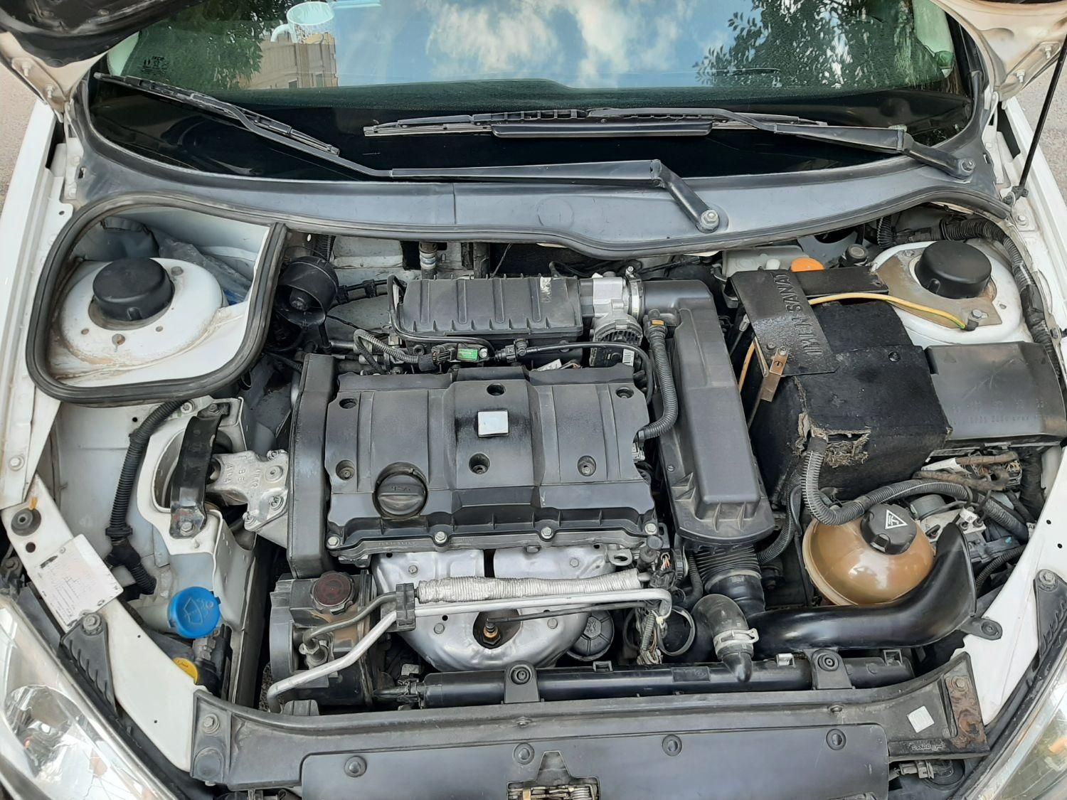 پژو ۲۰۶ صندوق دار v8 - 1396